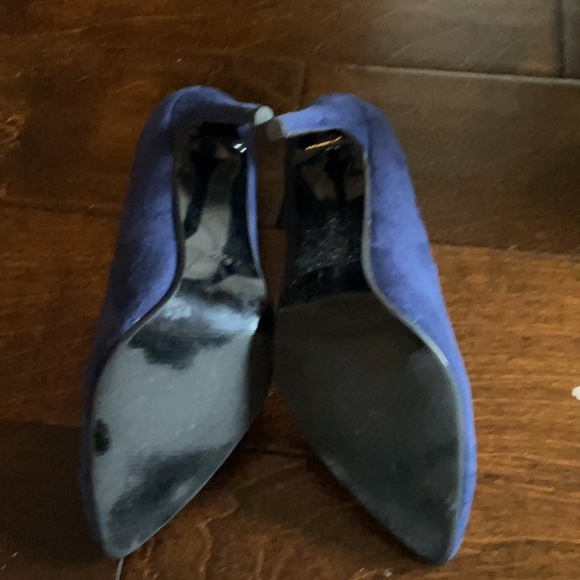 Blue suede heels - Picture 3 of 4